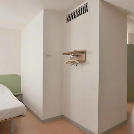 Ibis Budget Lyon Sud A7 2*